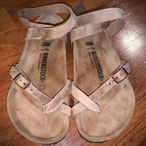 Birkenstock’s Yara in Oiled Leather Tobacco